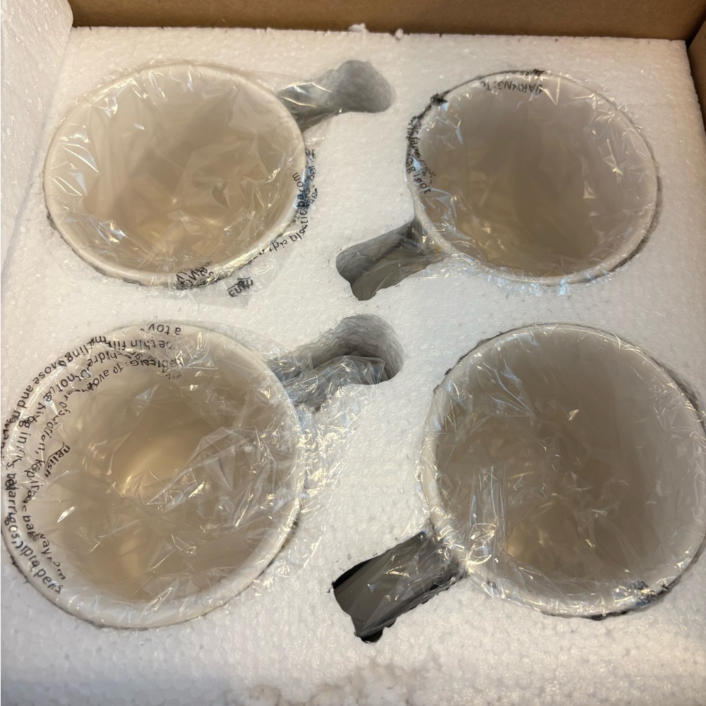 🆕MacKenzie-Childs Sterling Cottage Mugs Set of 4 - Picture 9 of 11